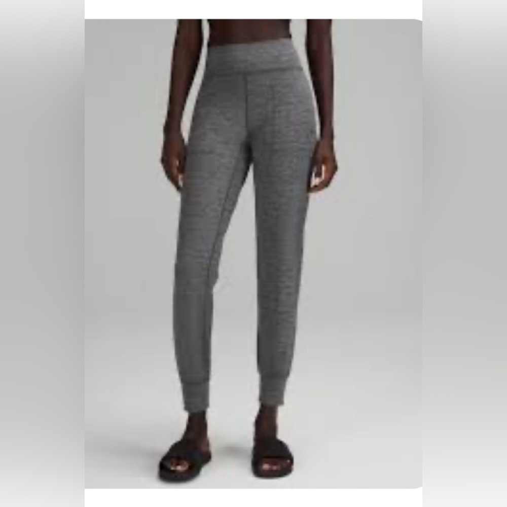 LULULEMON high rise align joggers in heathered graphite gray